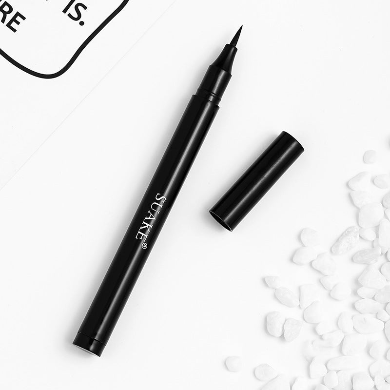 Smooth and Quick-Drying Eyeliner Does Not Leak Ink and Lasts